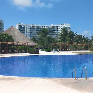 Apartment Beachfront, Cancun